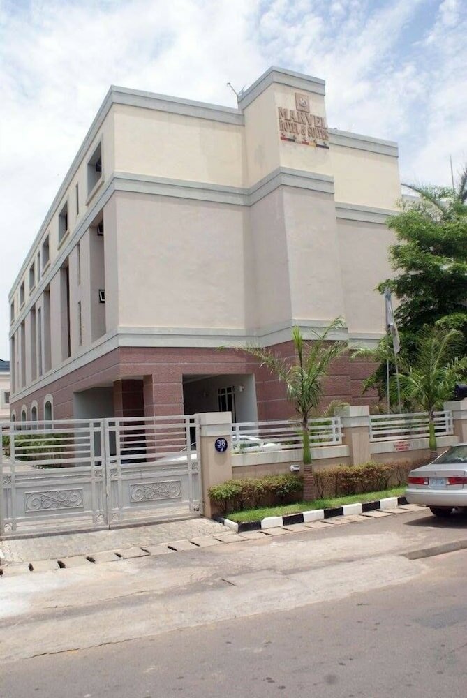 Фото Marvel Hotel Suites