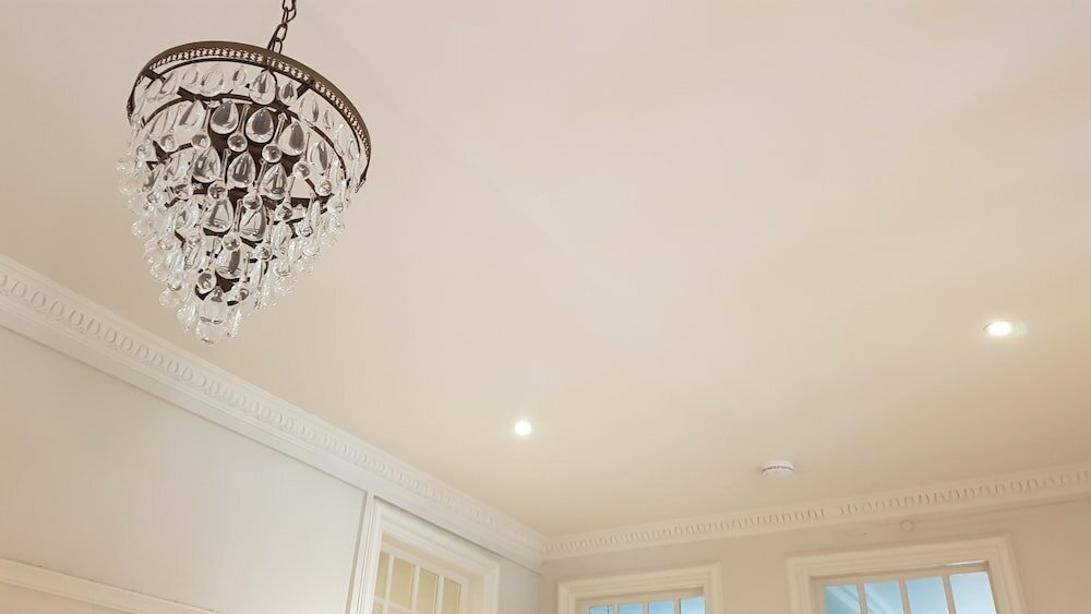 Фото Grand Edinburgh Castlehill Apartment