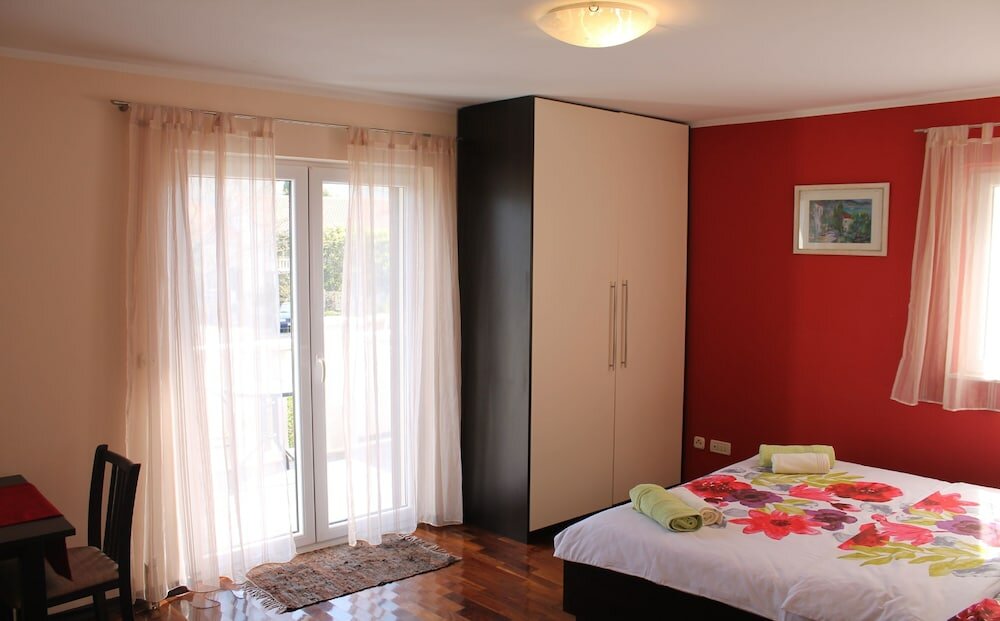 Фото Apartments Logoš Cavtat