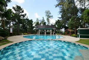 Гостиница Crosswinds Resort Suites в Тагайтае