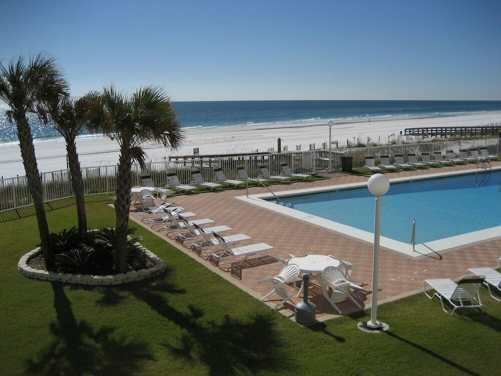 Фото Sunswept Condominiums