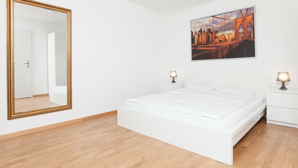 Фото Swiss Star Apartments Aemtlerstrasse