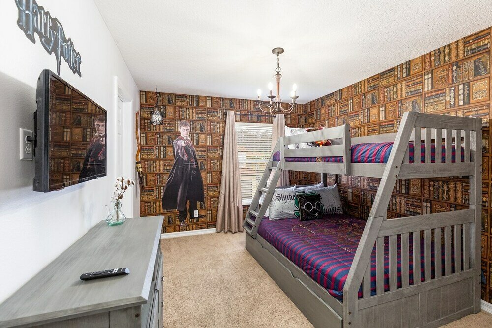 Фото 87631 Games Room+2-masters+hottub+water View!