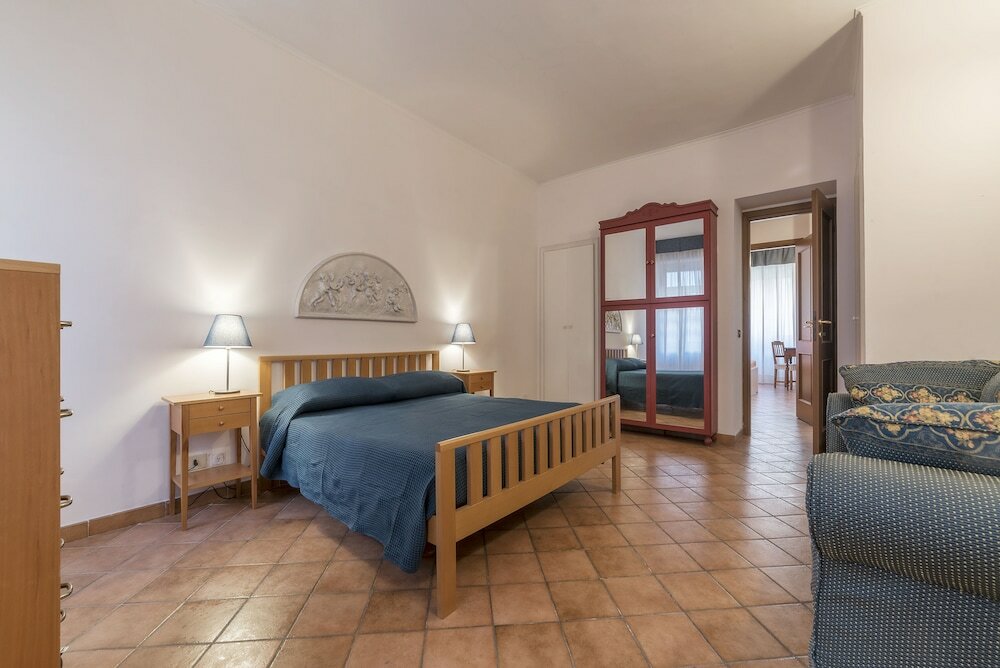 Фото San Lorenzo Roomy Apartment