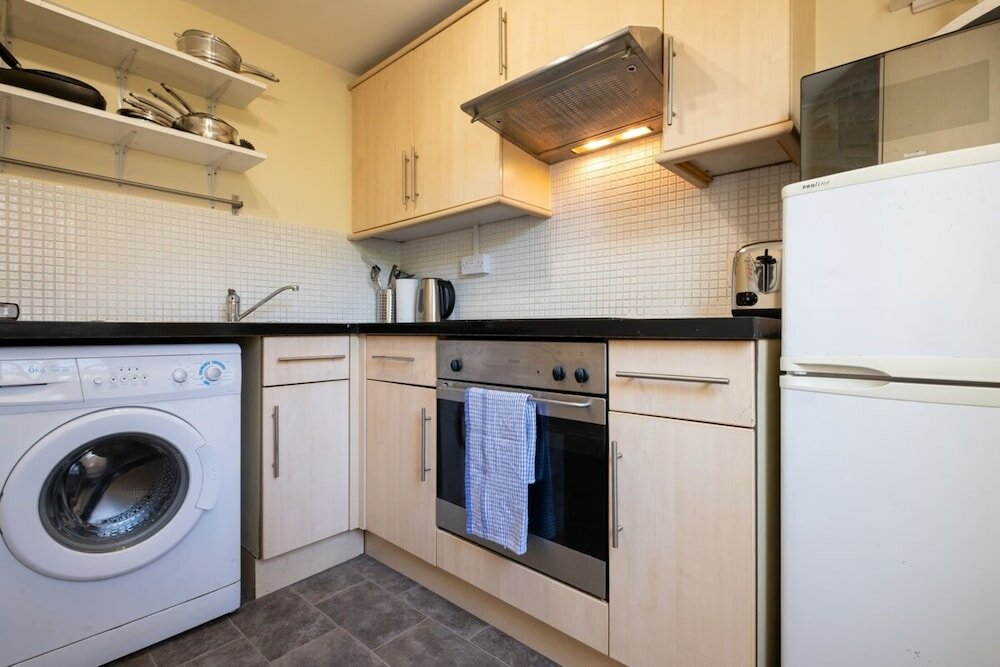 Фото Bright City Centre Flat With Sea 2 Mins Away