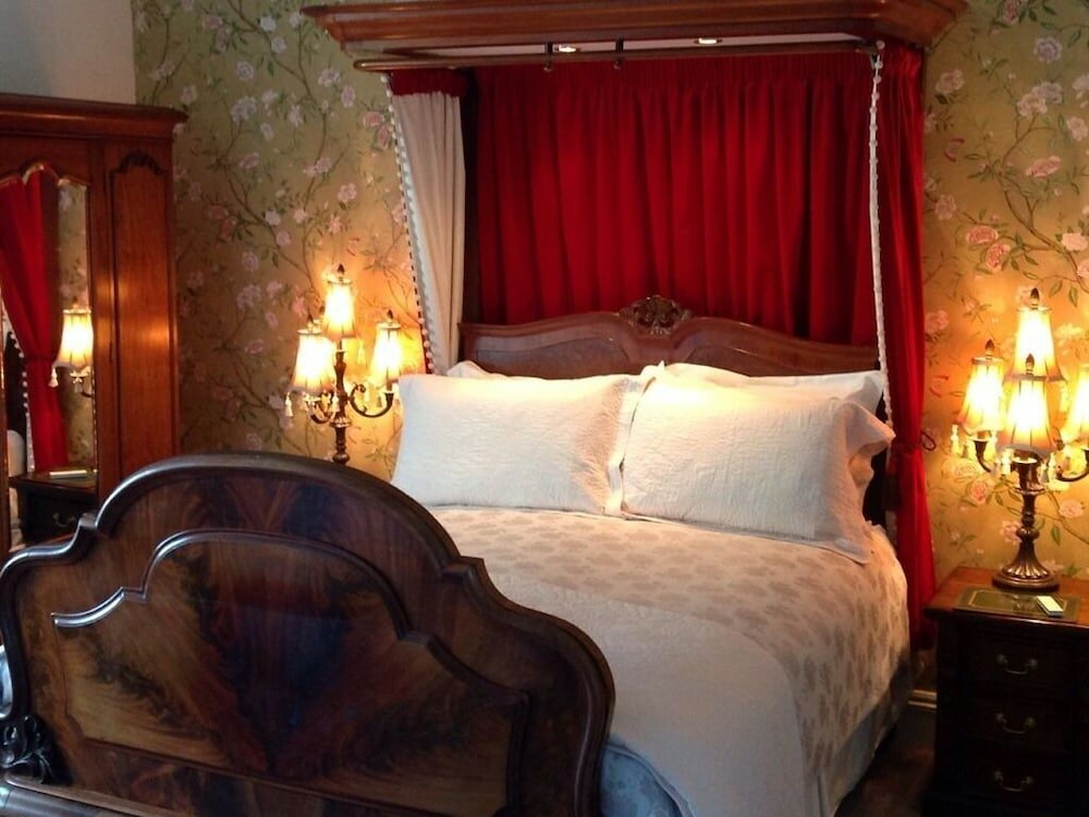 Фото Westgate Manor