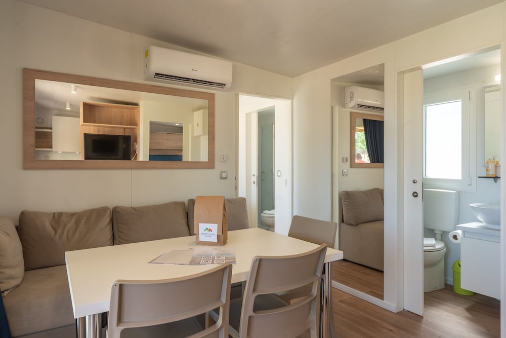 Фото Mediteran Mobile Homes Camping Park Umag