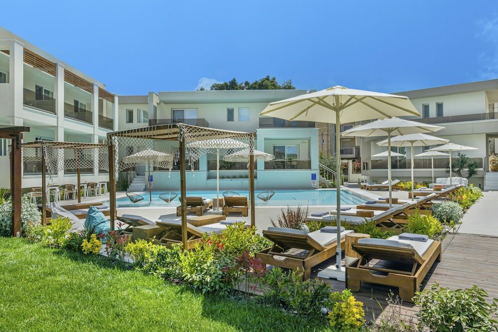 Фото Mirablue Luxury Residences