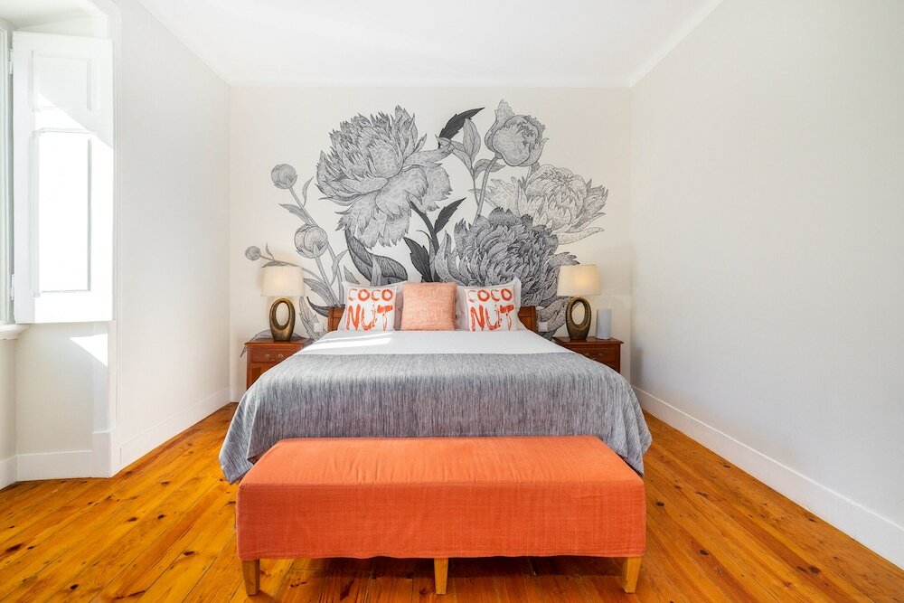 Фото Luxurious Art Deco 3 Br