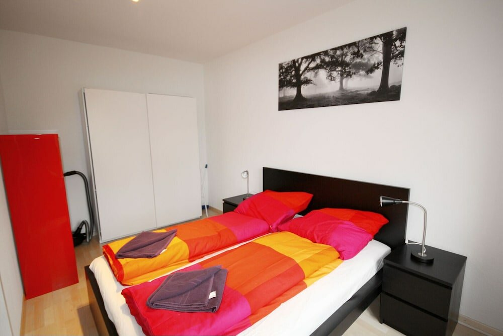 Фото Hitrental Stauffacher Apartments