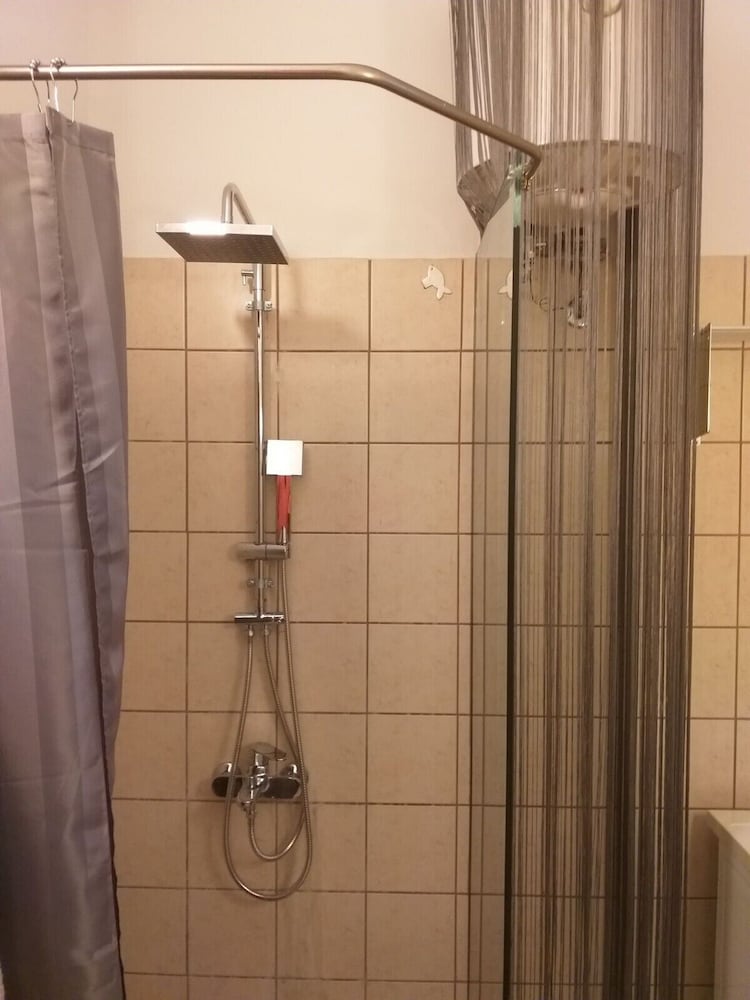 Фото Urban Minimalist Studio Apt. near Pagrati Park