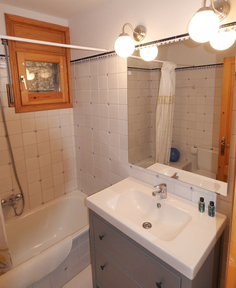 Фото Cozy Apartment in Alp