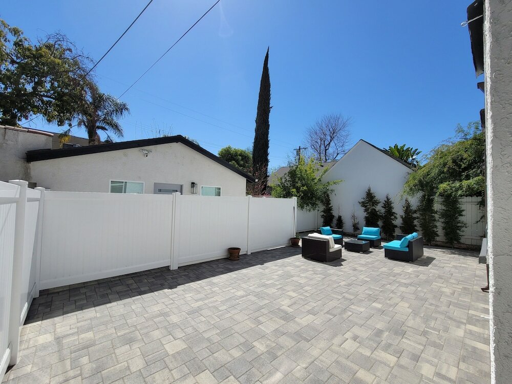 Фото Luxurious Studio City Home