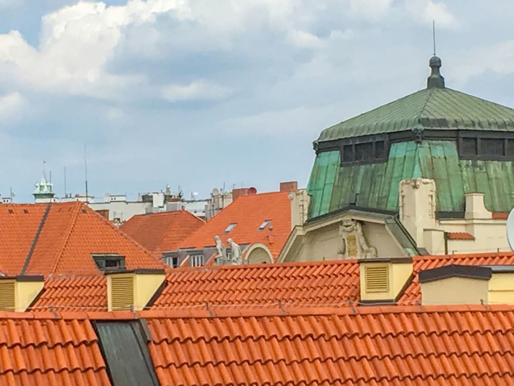 Фото Incredible 2Br Loft in Heart of Prague