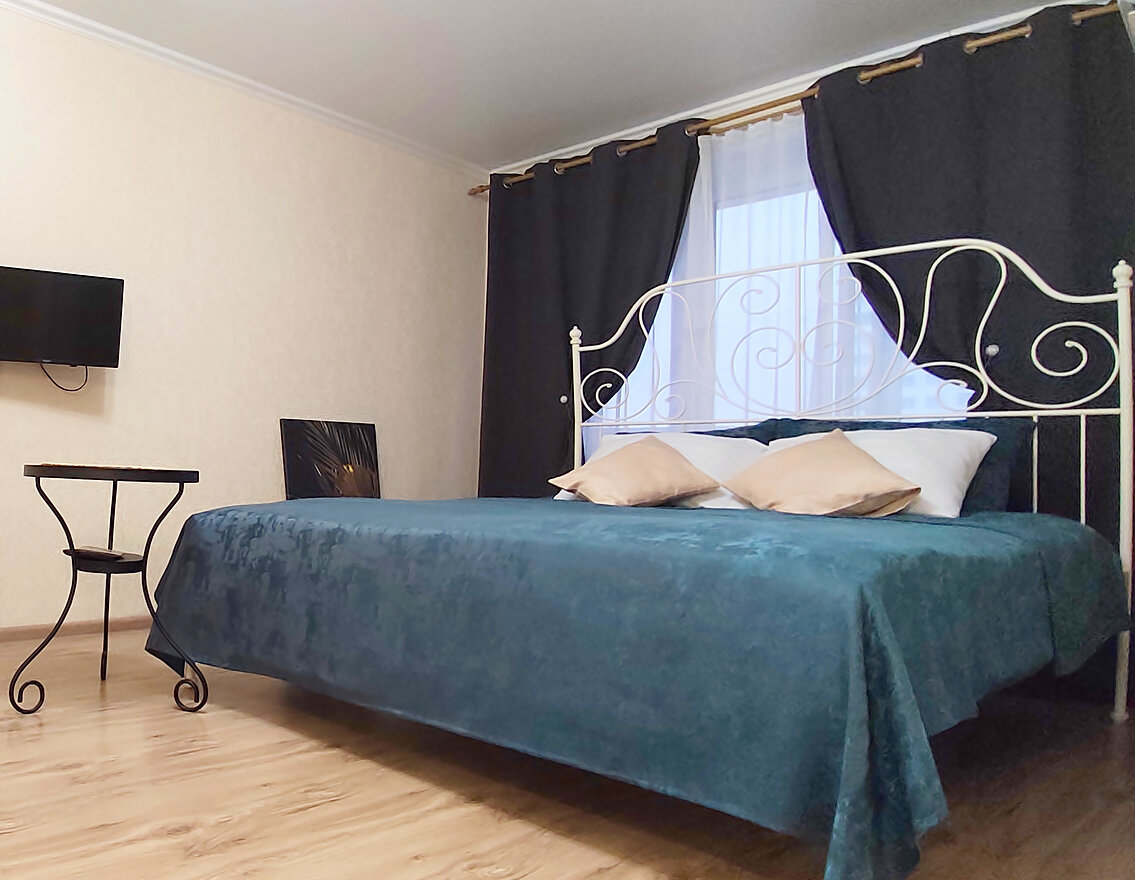 Фото МОИАпарт на улице Коммуны 86