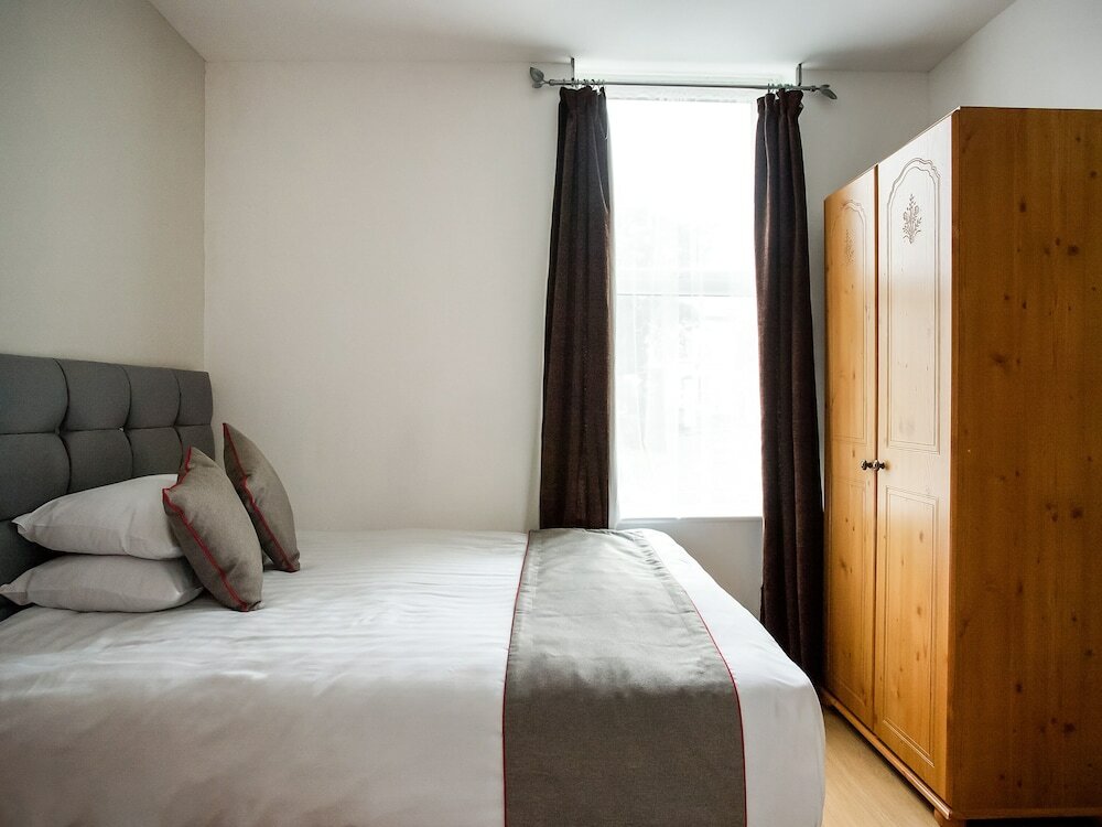 Фото Clifton Mount Hotel