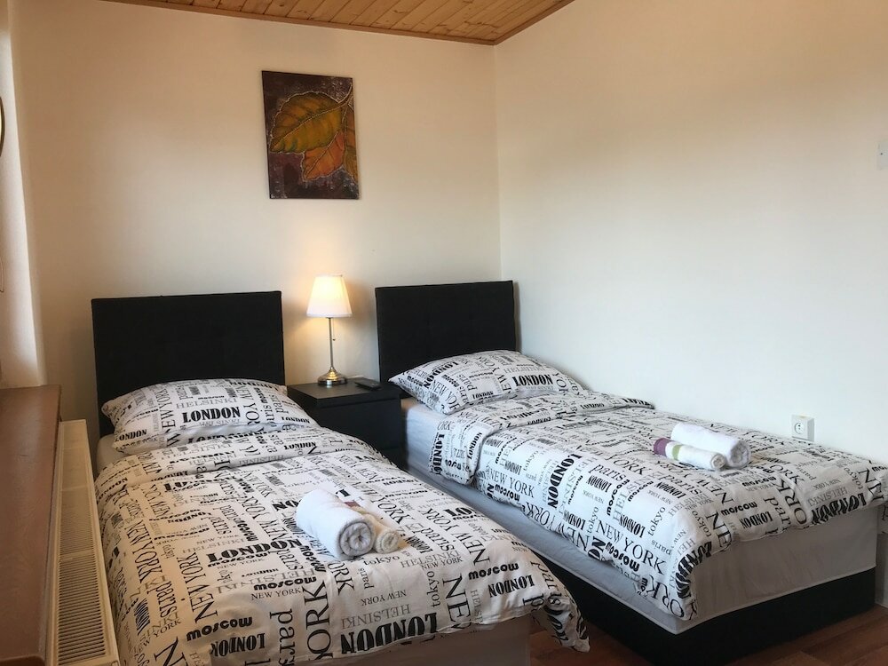 Фото Apartment pod Lysou 3 Bedroom