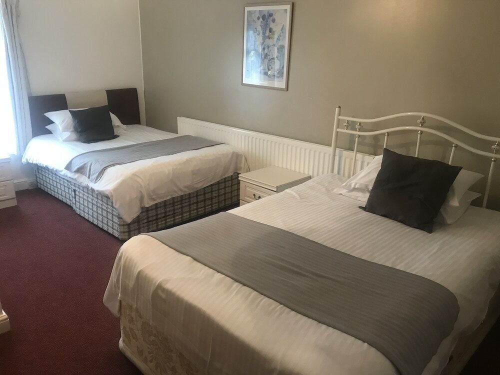 Фото Clifton House Hotel