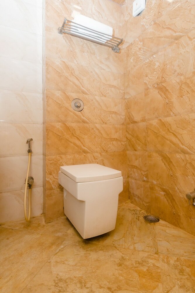 Фото Capital O 27600 Hotel Sai Plaza