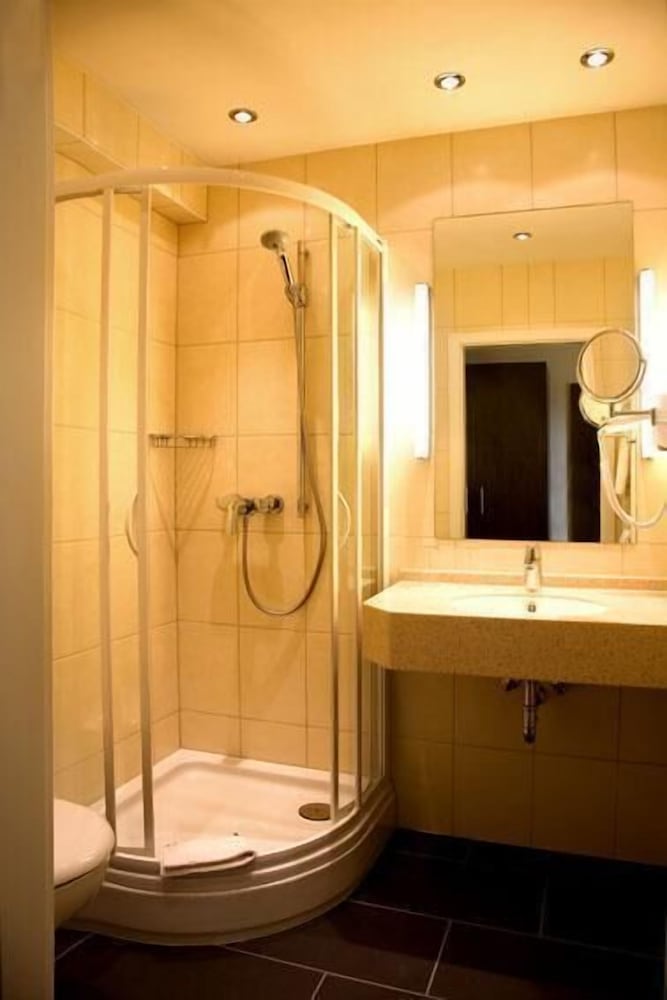 Фото Hotel Haus Krone