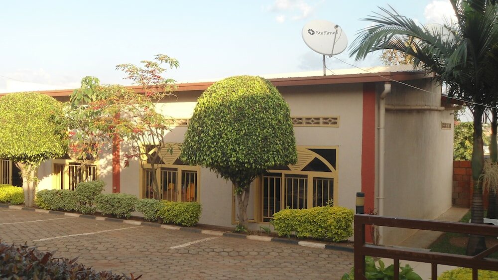 Фото отеля 1