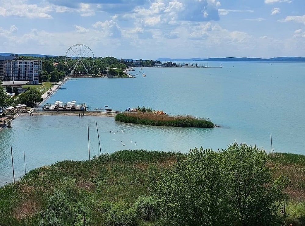 Фото Gréta Wellness Apartmanok