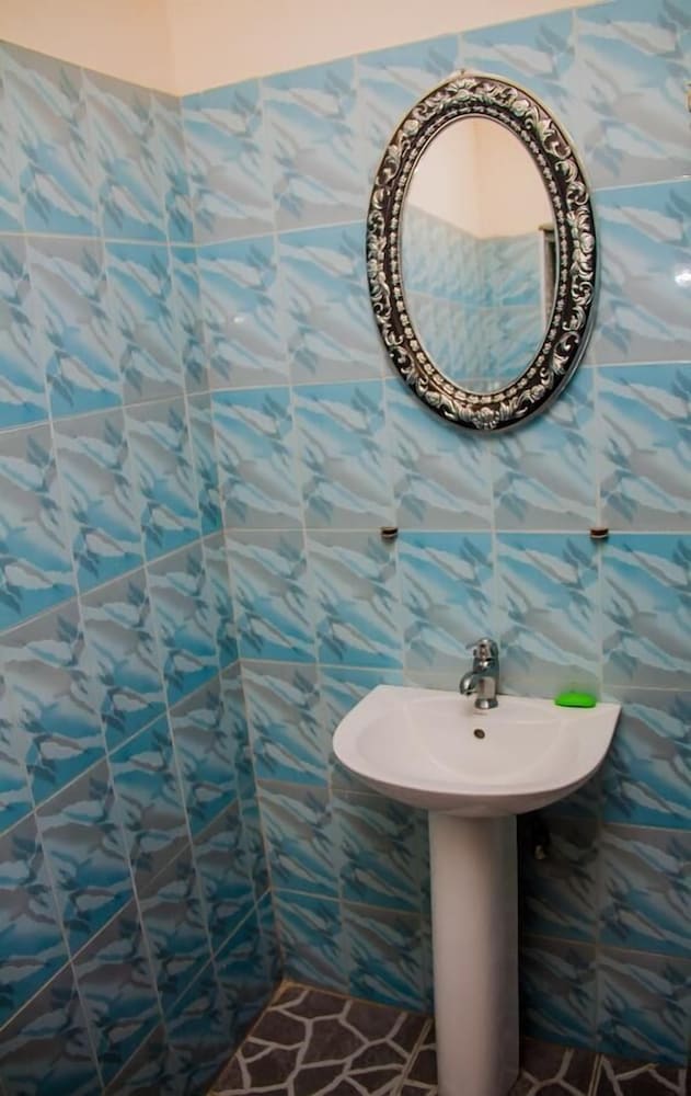 Фото Elizz Guest House