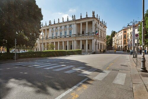 Гостиница Porta Padova в Виченце