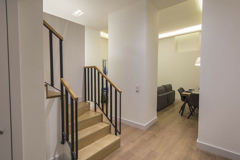 Фото High Ceiling Duplex Apt Cais do Sodre