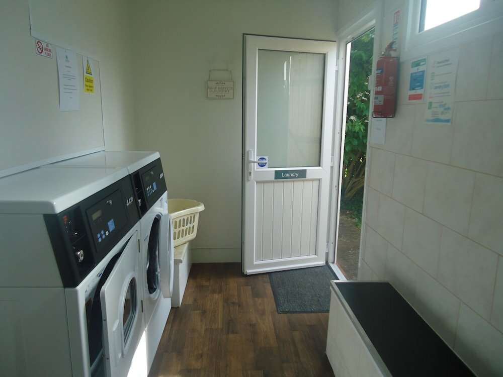 Фото Mounts Bay Caravan Park