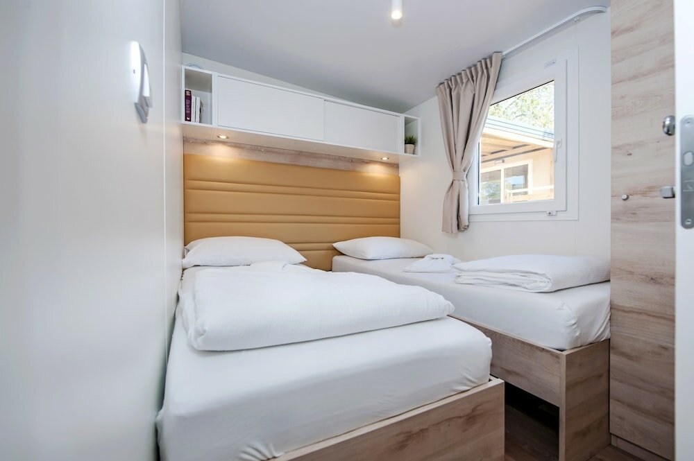 Фото Mediteran kamp Mobile Homes in Camping Puntica