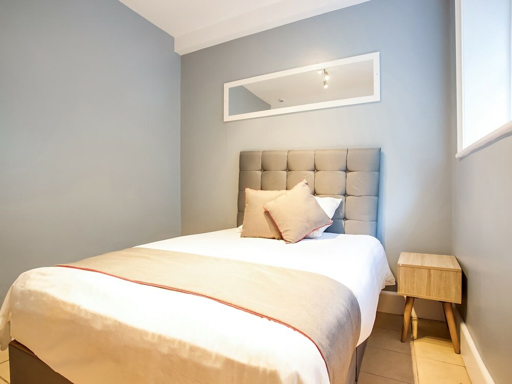 Фото Clifton Mount Hotel