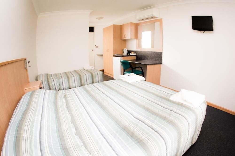 Фото Bull 'n' Bush Hotel Motel