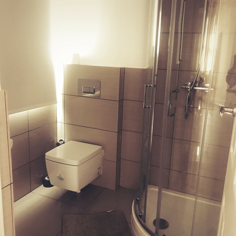 Фото Tourian Lounge Hotel