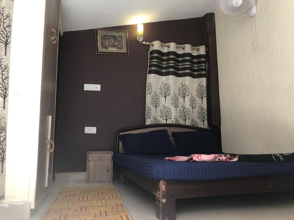 Фото Sonu Guest House - Hostel