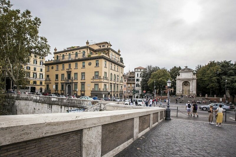 Гостиница Trastevere Royal Suite Trilussa в Риме