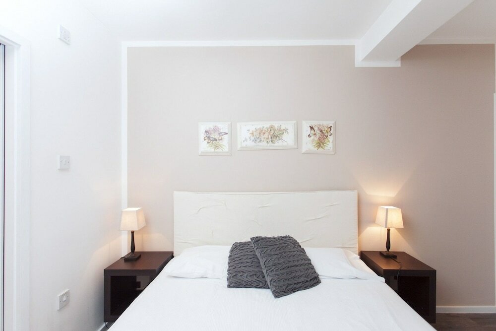 Фото Royal Court of Justice view