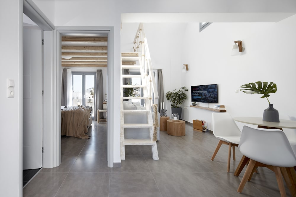 Фото Pnoi Luxury Suites