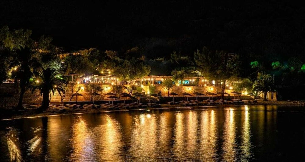 Фото Plataria Seaside Resort