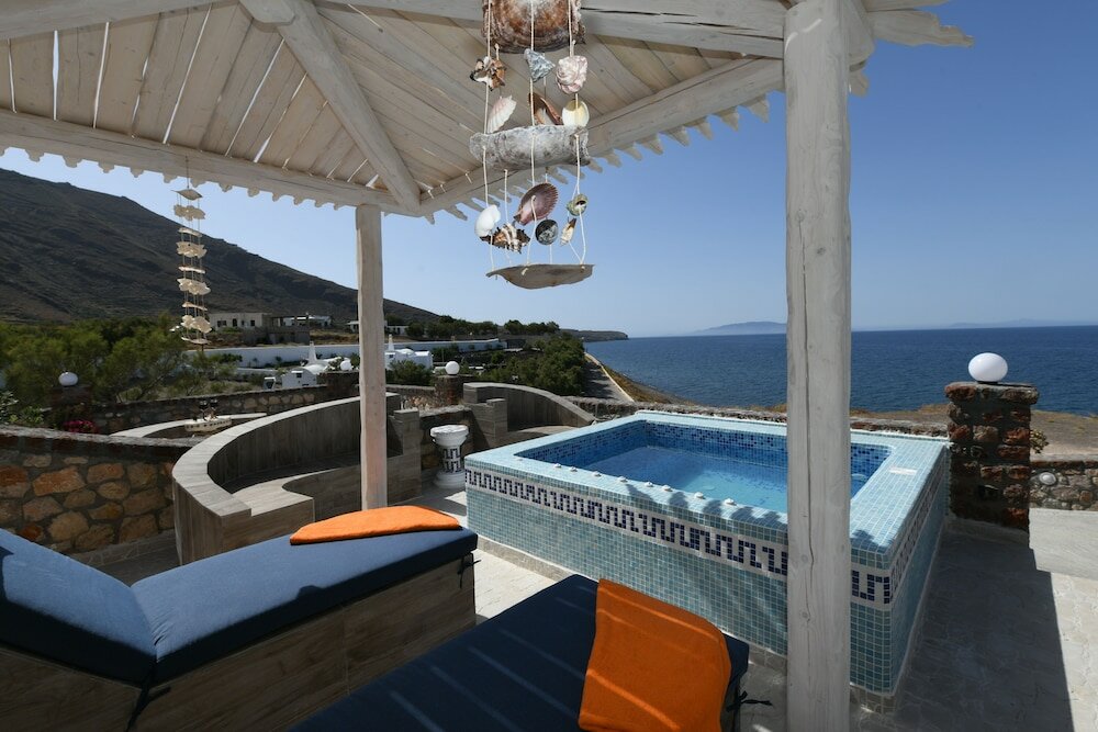 Фото Starlight Luxury Seaside Villa & Suites