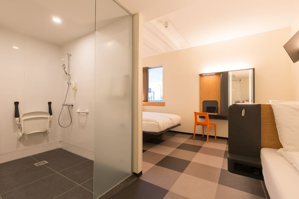 Фото Maxhotel Amsterdam Airport Schiphol