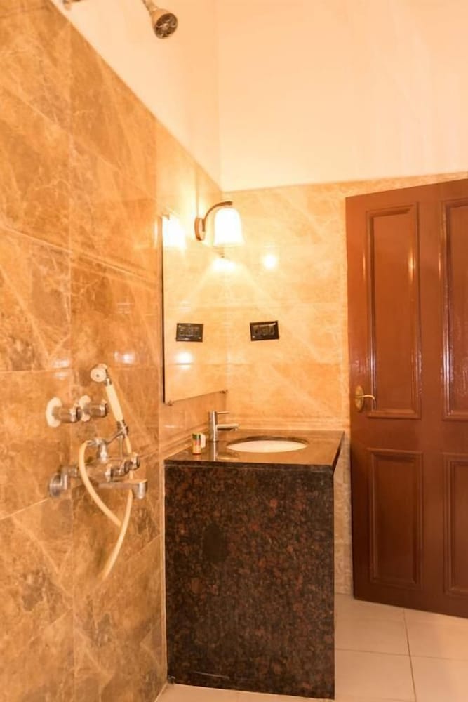 Фото Ymca Seacom Inn