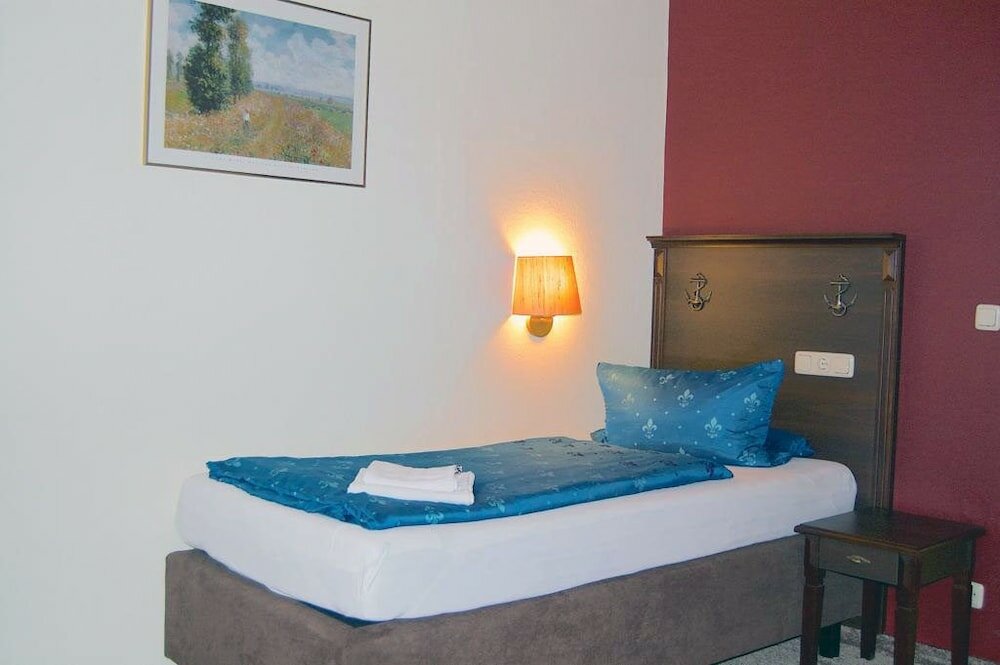 Фото Hotel Fränkischer Hof