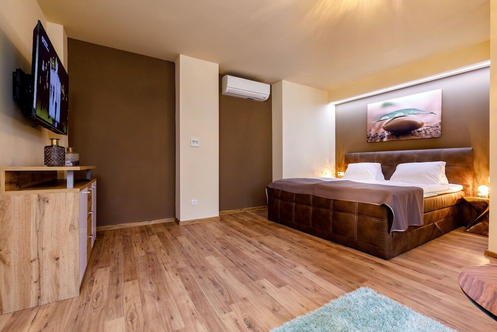 Фото Apartments Menuet