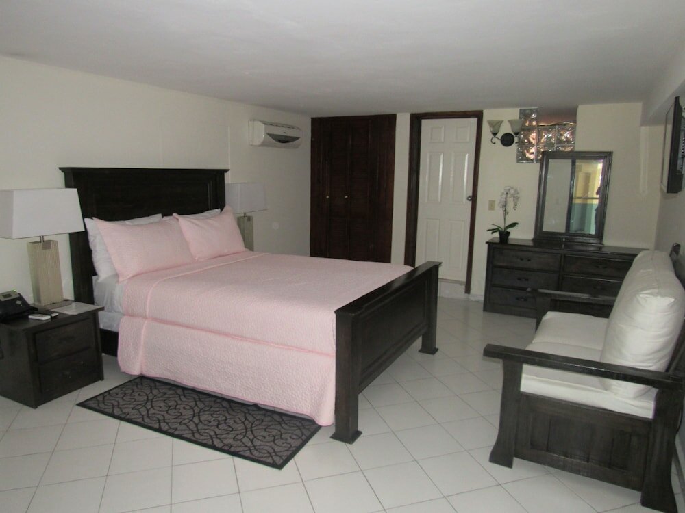 Фото Constellation Hotel