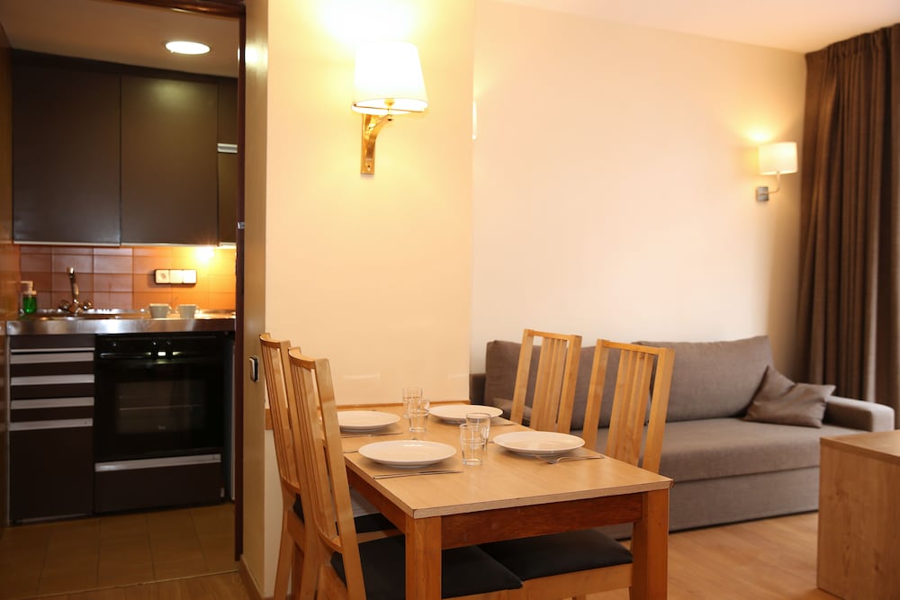 Фото Aparthotel Augusta Barcelona