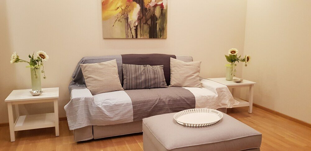 Фото Stylish Urban Apartment