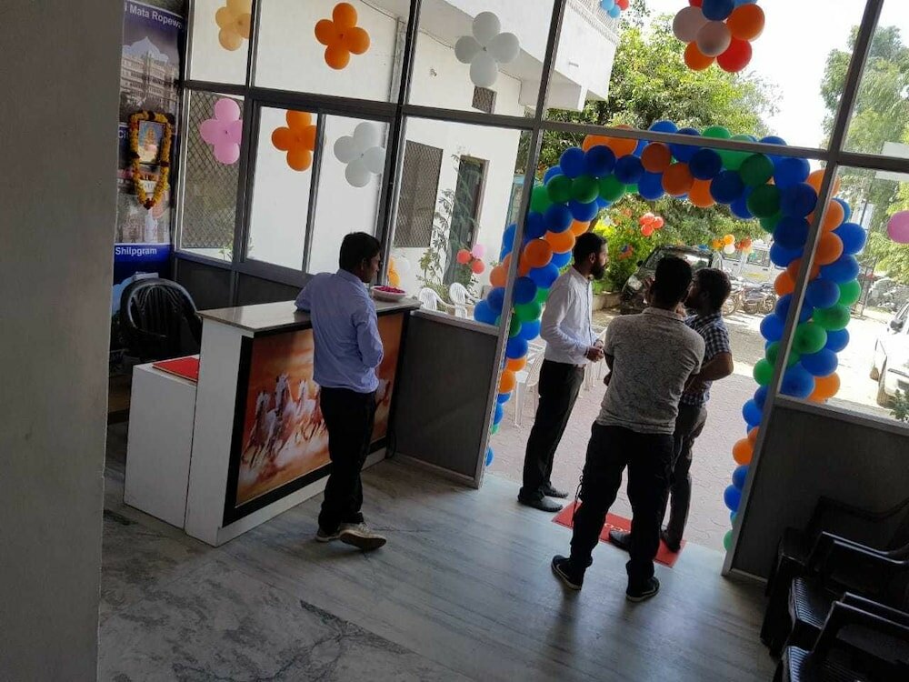 Фото Hotel Gokul Palace Udaipur