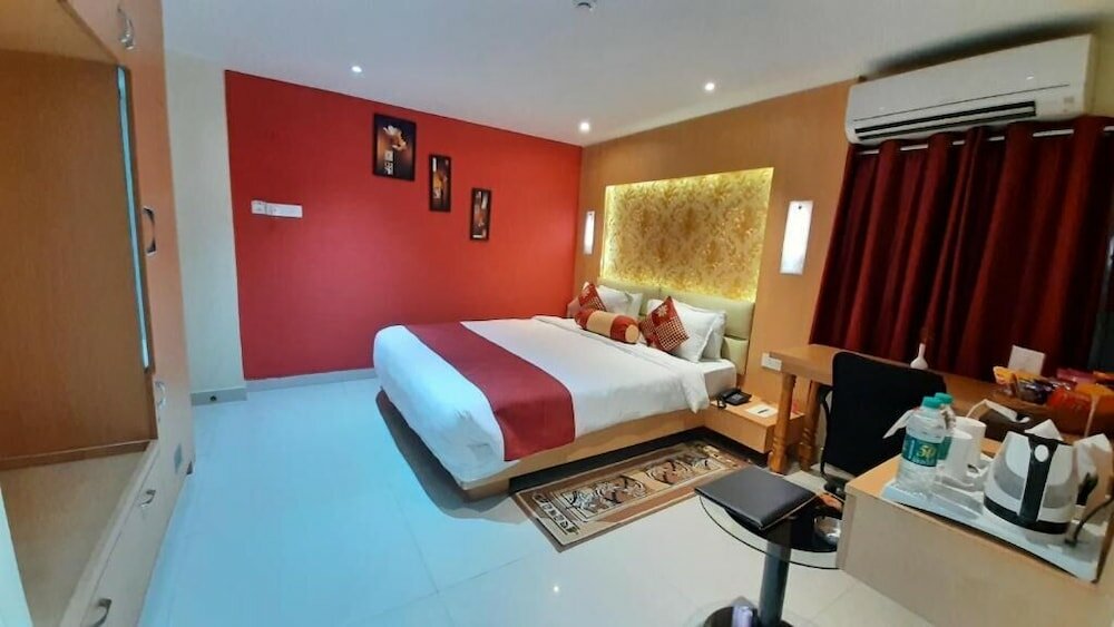 Фото The Red Velvet Hotel