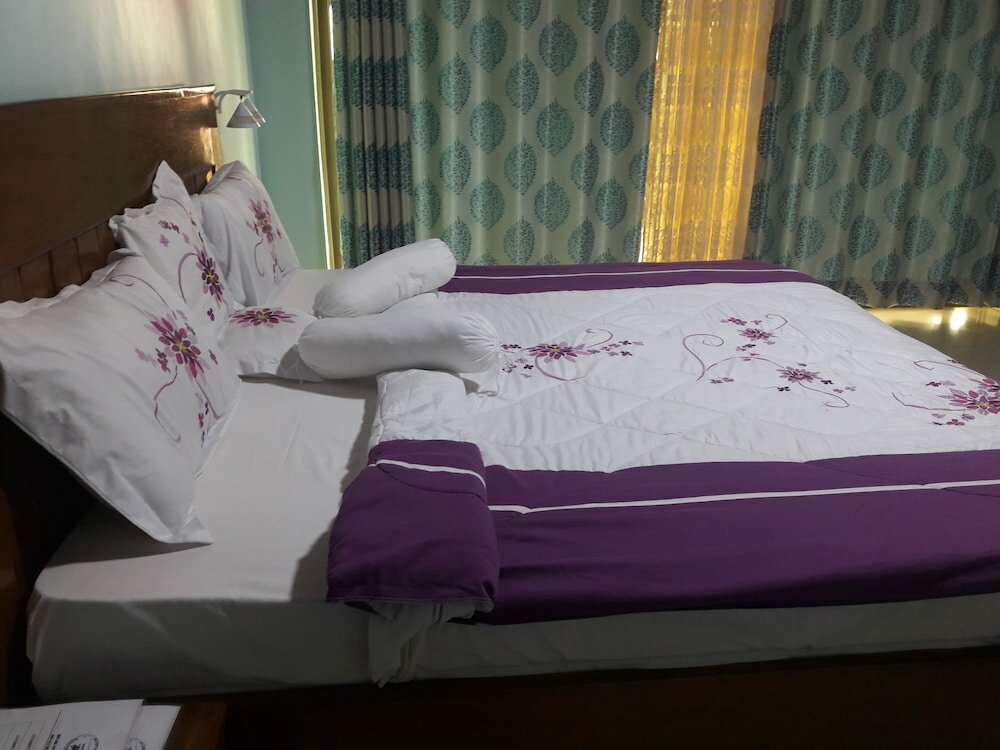 Фото Modern Villa Hotel